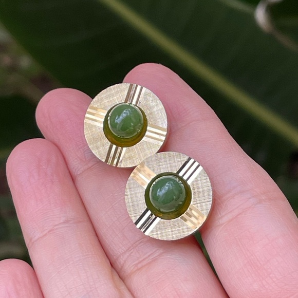 Natural nephrite jade gold tone brass cuff links - Picture 2 of 6